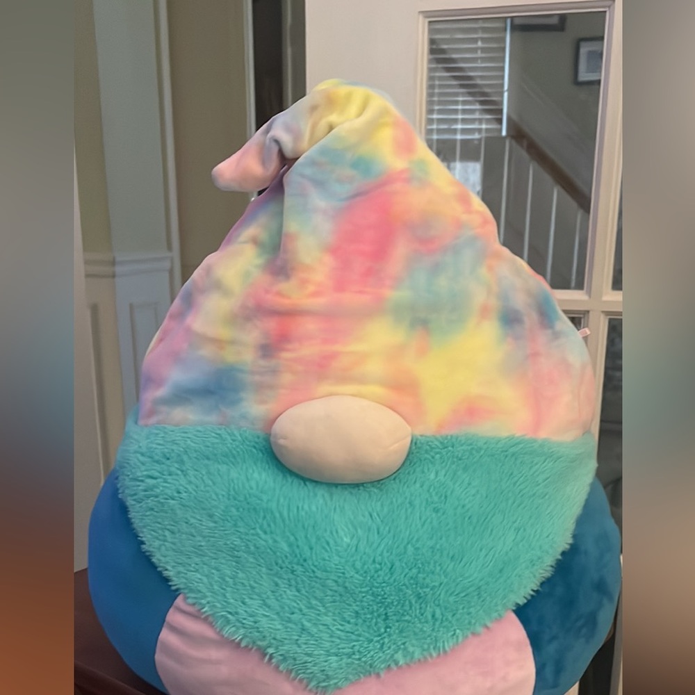 Gnome squish-mallow gently used